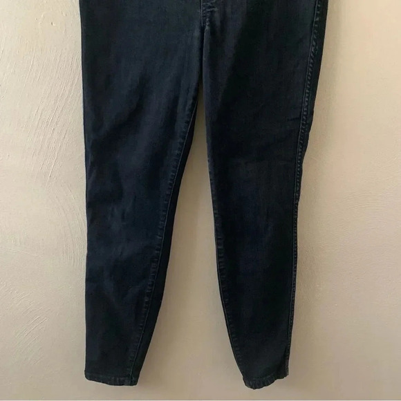 Spanx Ankle Skinny Jeans in Black Size Medium - Picture 6 of 12